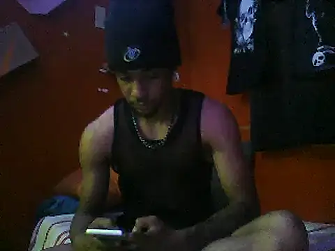 Snapshot of Longstickboy666 chatting on November 7, 9:31 am Longstickboy666 online show from November 7, 9:31 am