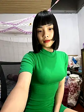 Snapshot of andymi1 chatting on September 13, 3:28 am andymi1 online show from September 13, 3:28 am