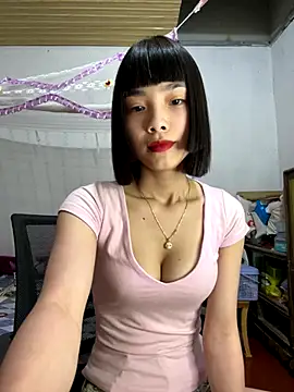 Snapshot of andymi1 chatting on October 3, 2:41 am andymi1 online show from October 3, 2:41 am