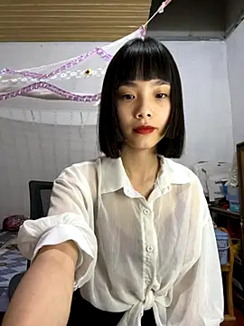 Snapshot of andymi1 chatting on October 8, 12:14 pm andymi1 online show from October 8, 12:14 pm