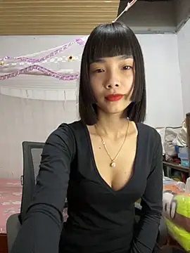 Snapshot of andymi1 chatting on October 31, 8:15 am andymi1 online show from October 31, 8:15 am