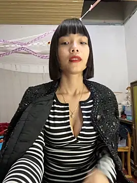 Snapshot of andymi1 chatting on November 6, 1:01 pm andymi1 online show from November 6, 1:01 pm