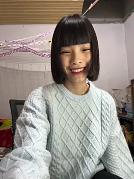 Snapshot of andymi1 chatting on November 16, 2:39 am andymi1 online show from November 16, 2:39 am