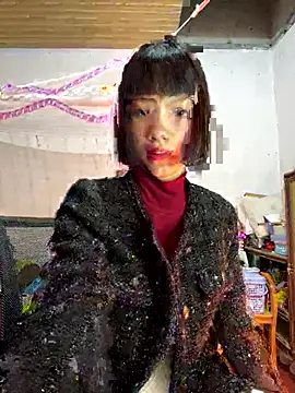 Snapshot of andymi1 chatting on November 23, 2:33 am andymi1 online show from November 23, 2:33 am