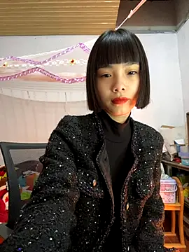 Snapshot of andymi1 chatting on November 25, 2:55 am andymi1 online show from November 25, 2:55 am