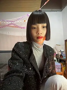 Snapshot of andymi1 chatting on November 28, 2:14 am andymi1 online show from November 28, 2:14 am