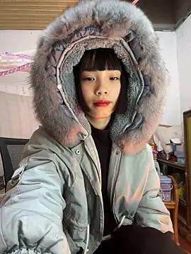 Snapshot of andymi1 chatting on November 29, 3:31 am andymi1 online show from November 29, 3:31 am