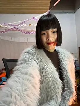 Snapshot of andymi1 chatting on December 3, 2:30 am andymi1 online show from December 3, 2:30 am