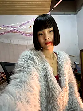 Snapshot of andymi1 chatting on December 5, 2:53 am andymi1 online show from December 5, 2:53 am