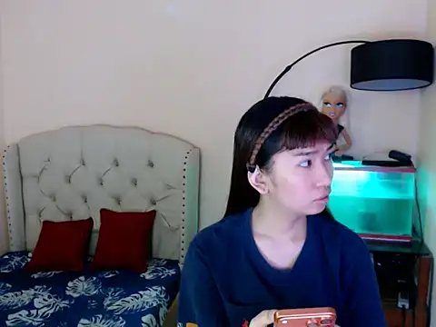 ShantalFoxxy  online show from March 13, 12:50 am