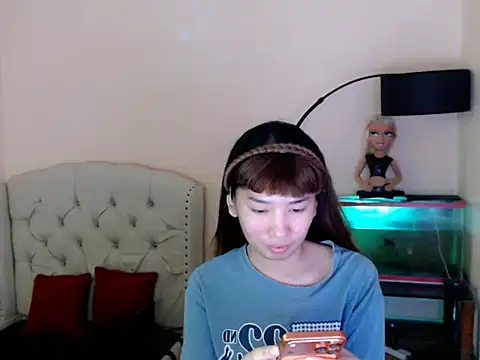 ShantalFoxxy  online show from April 22, 12:35 am