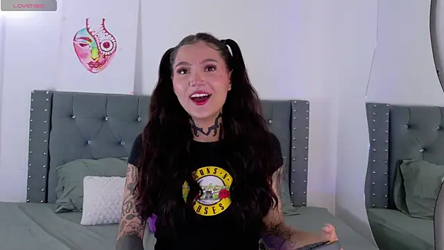 sara queen10 online show from September 25, 5:16 pm