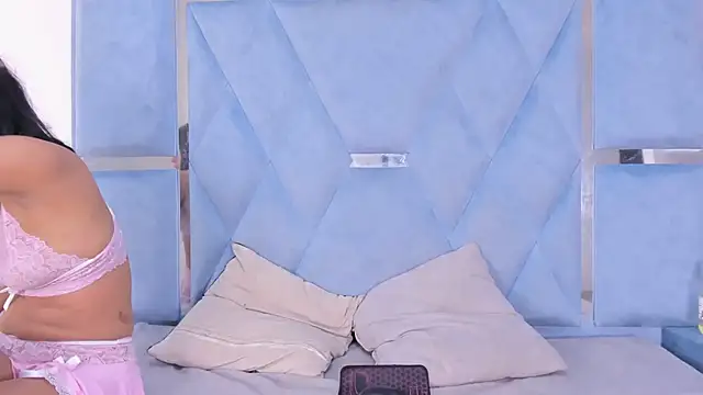 Snapshot of DaylesAndHarry chatting on September 22, 12:40 pm DaylesAndHarry online show from September 22, 12:40 pm