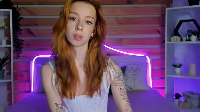 Lori Williams online show from November 25, 12:54 am