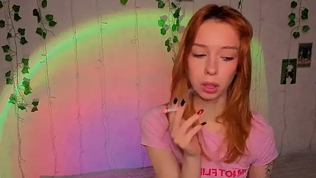 Lori Williams online show from April 22, 3:42 am