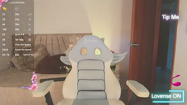 sweet artemiis online show from February 13, 8:05 pm