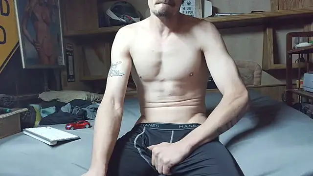 mike42088 online show from March 28, 1:16 am