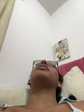 lilycurly online show from March 11, 1:55 am