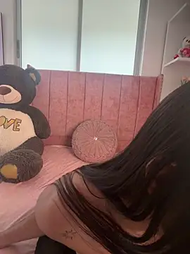salomecute21 online show from June 4, 11:27 am