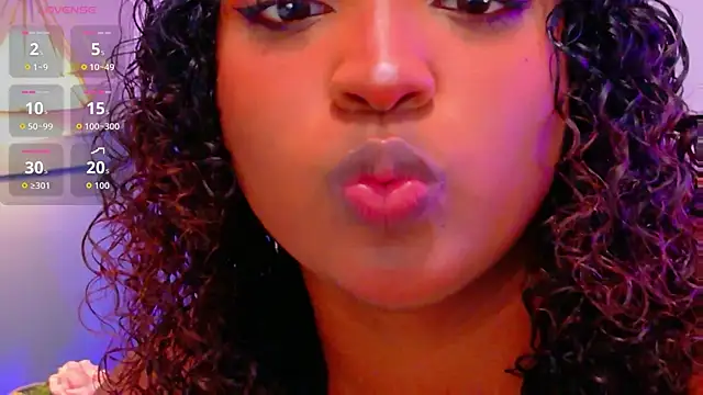 Snapshot of Cristal-Jonnes chatting on October 11, 3:06 am Cristal-Jonnes online show from October 11, 3:06 am