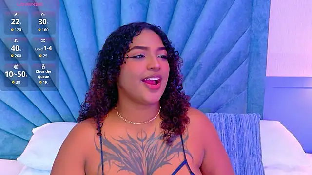 Snapshot of Cristal-Jonnes chatting on October 16, 3:07 am Cristal-Jonnes online show from October 16, 3:07 am