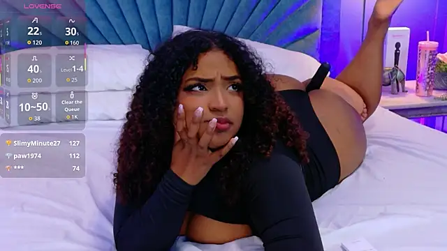 Snapshot of Cristal-Jonnes chatting on December 2, 3:01 am Cristal-Jonnes online show from December 2, 3:01 am