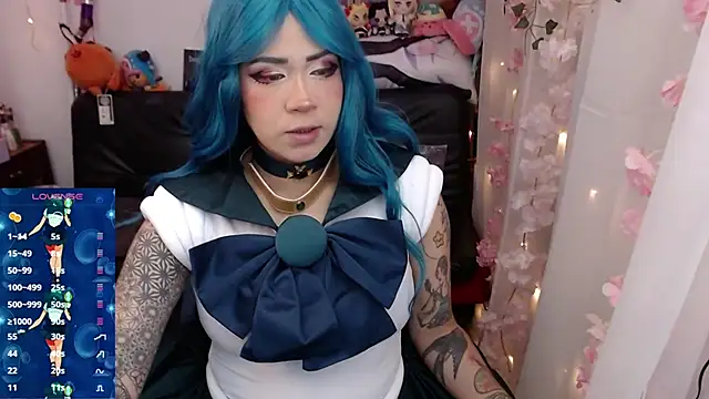 jadedelux  online show from April 27, 7:23 pm