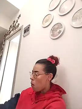 Pamelamiler   online show from April 13, 10:59 pm