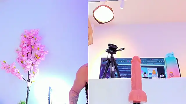 maily zanss online show from October 14, 7:14 pm