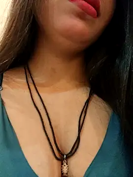 Maahhii 2 online show from October 21, 6:30 pm