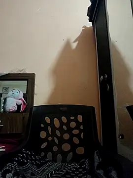 Maahhii 2 online show from April 6, 7:48 pm