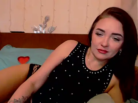 Snapshot of Veronica-Luxs chatting on February 6, 8:07 am Veronica-Luxs online show from February 6, 8:07 am