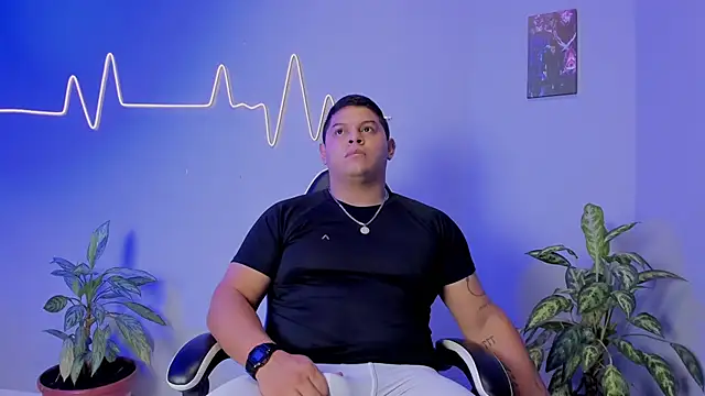 Maximus Steel online show from November 23, 2:50 pm