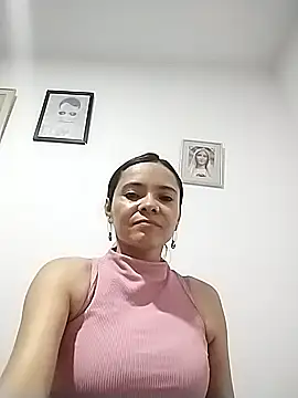 Snapshot of Cami_Konor chatting on October 13, 9:26 pm Cami Konor online show from October 13, 9:26 pm