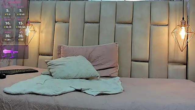 ALYANNA HOT  online show from September 19, 12:17 pm