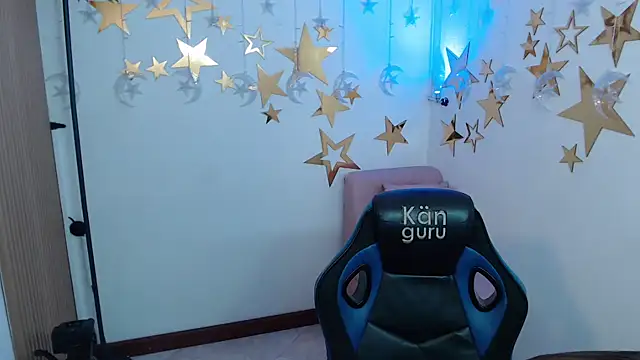 Snapshot of maira_tf chatting on November 22, 4:00 am maira tf online show from November 22, 4:00 am