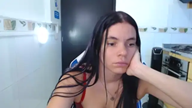 Snapshot of maira_tf chatting on December 14, 4:07 am maira tf online show from December 14, 4:07 am