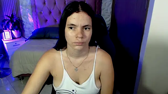 Snapshot of maira_tf chatting on December 16, 3:44 am maira tf online show from December 16, 3:44 am