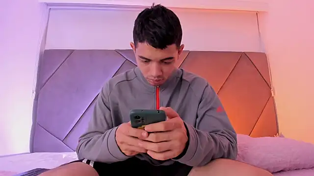 andrew colleman online show from September 22, 5:42 am