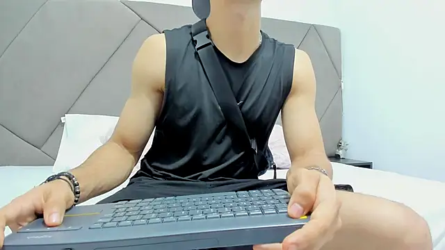 andrew colleman online show from September 29, 4:06 am