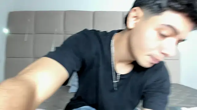 andrew colleman online show from December 14, 3:45 am