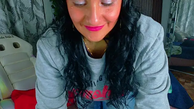 kataleya 29 online show from March 18, 8:01 pm