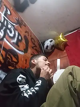 alexandercruz online show from April 9, 6:13 am