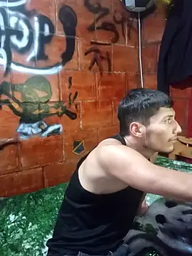 alexandercruz online show from April 21, 1:29 am