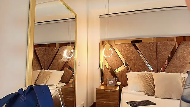 zarah andrew   online show from September 13, 1:22 pm