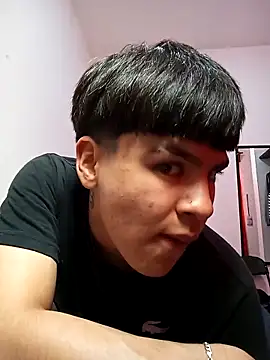 Snapshot of Barrx0018 chatting on February 1, 7:45 pm Barrx0018 online show from February 1, 7:45 pm