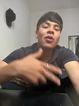 Snapshot of Barrx0018 chatting on February 5, 8:24 pm Barrx0018 online show from February 5, 8:24 pm