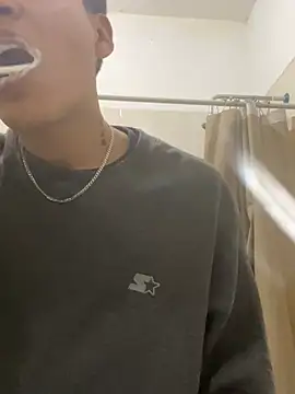 Snapshot of Barrx0018 chatting on February 8, 1:36 pm Barrx0018 online show from February 8, 1:36 pm