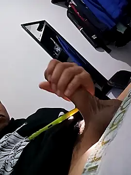 Snapshot of Barrx0018 chatting on March 18, 4:59 am Barrx0018 online show from March 18, 4:59 am