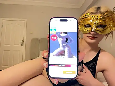 Elifeylull online show from April 5, 8:50 pm